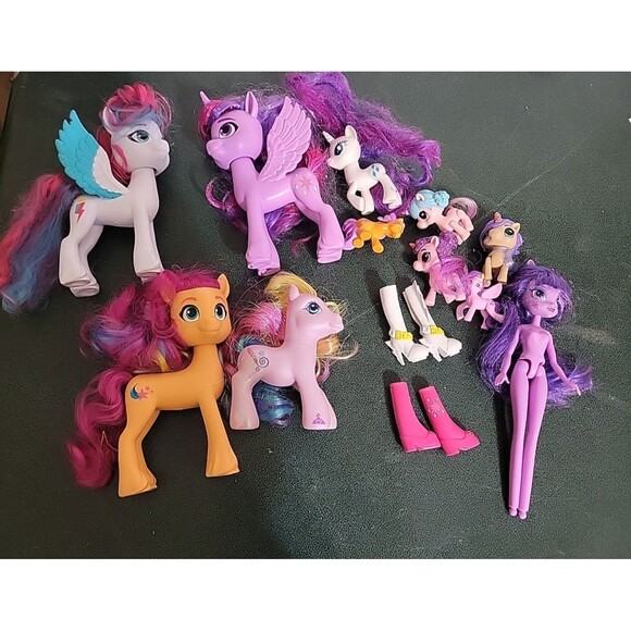 My Little Pony Assorted Sizes Pony  Equestria Doll shoes etc - Picture 3 of 13